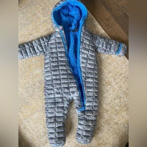 Snozu Snowsuit – Size 24M